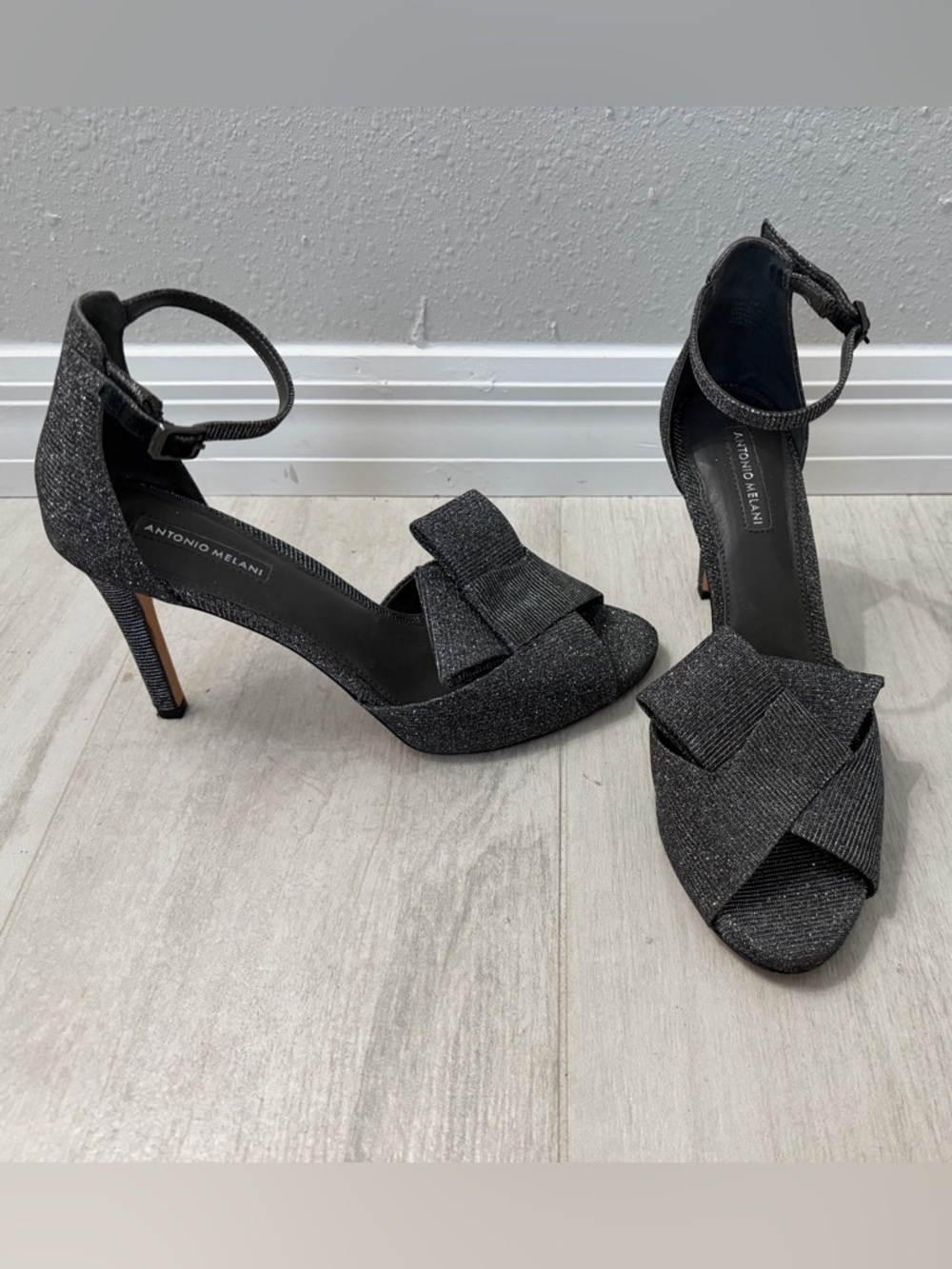 ANTONIO MELANI Antonio Koali Metallic Shimmer Bow Heel 9M